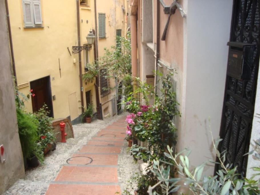 Mini Accommodation In Sanremo Liguria Luaran gambar
