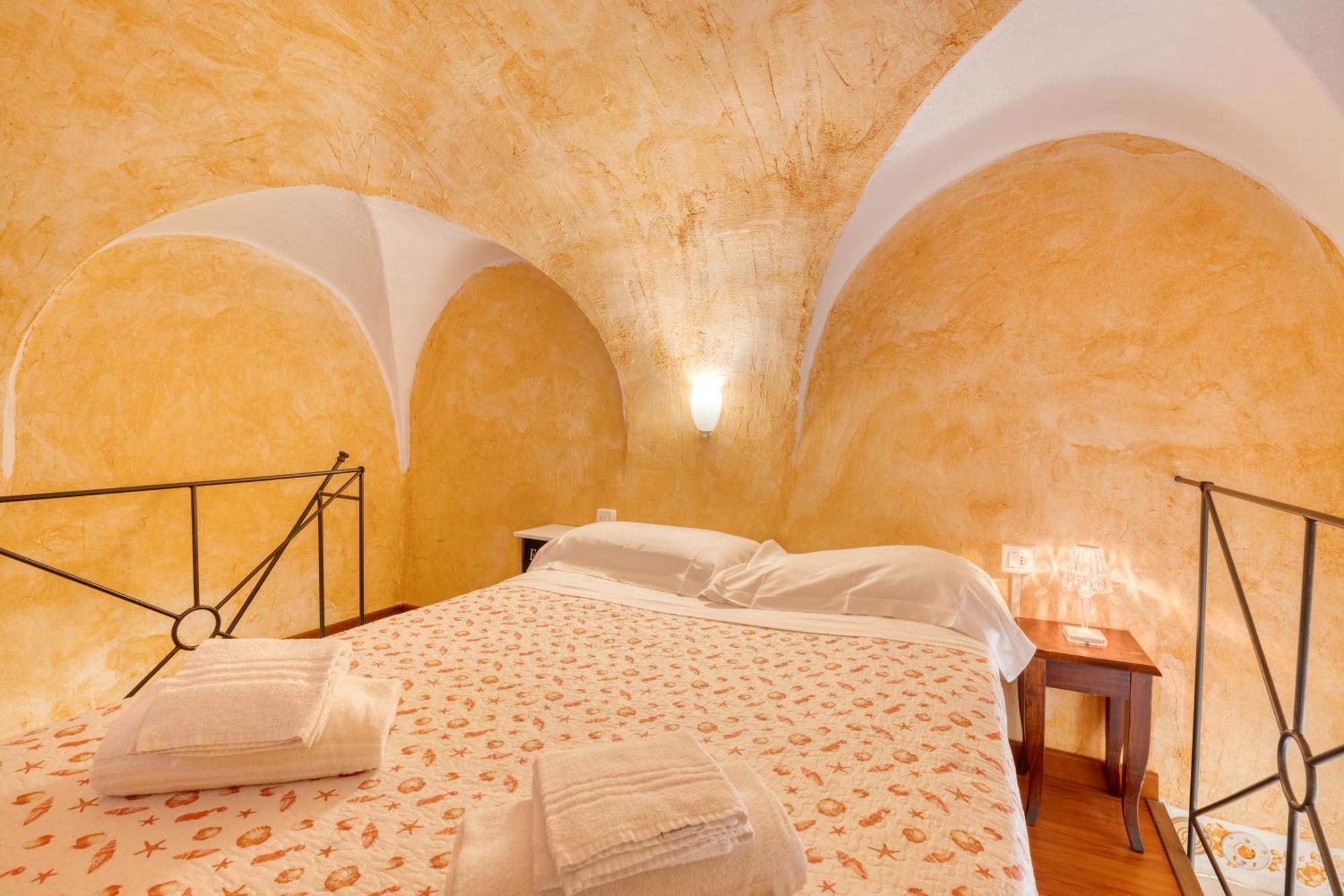 Mini Accommodation In Sanremo Liguria Luaran gambar